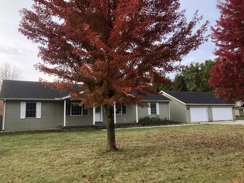 Exterior - 101 E Third St, Dewitt, IL 61735 photo 2 of 5