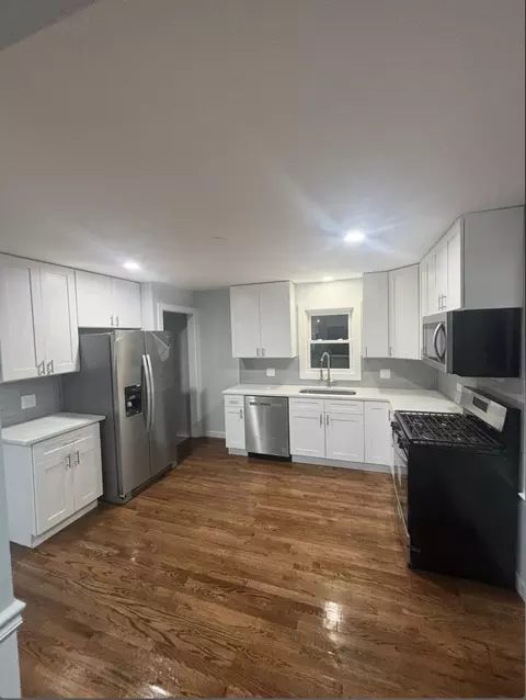 Kitchen - 16879 Head Ave, Hazel Crest, IL 60429 photo 2 of 4