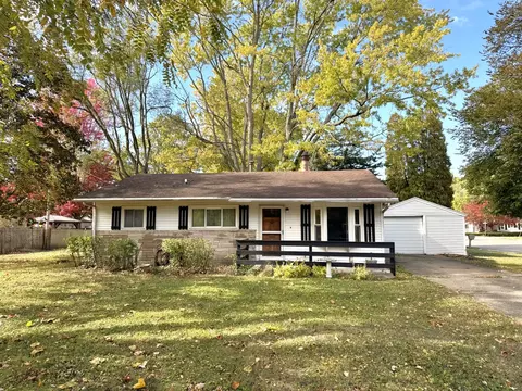 1601 Carolyn Dr, Champaign, IL 61821