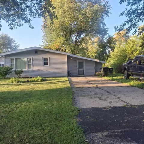 2002 Burr Oak Ln, Lindenhurst, IL 60046