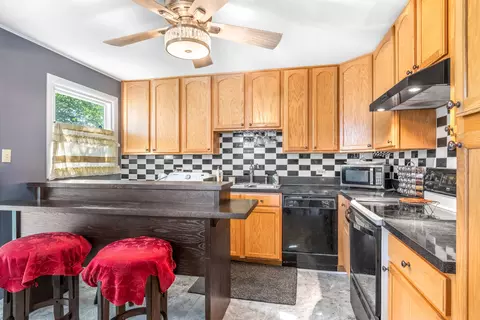 Kitchen - 2611 South St, Rolling Meadows, IL 60008 photo 2 of 2