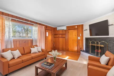 Living - 2611 South St, Rolling Meadows, IL 60008 photo 2 of 2