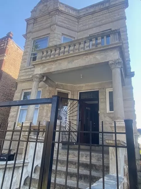 3903 W Monroe St, Chicago, IL 60624