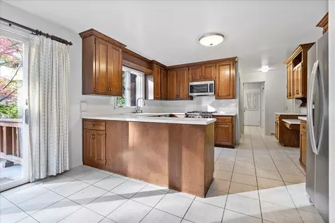 1107 Pine Ridge Ct, Normal, IL 61761 photo 8