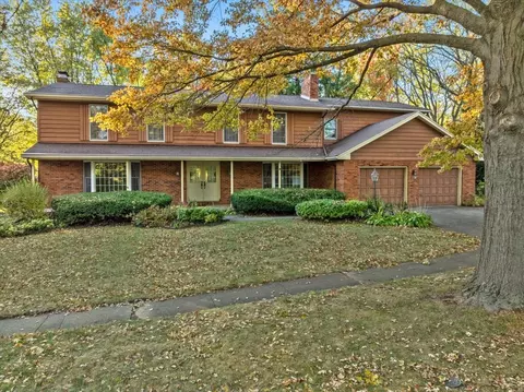 1107 Pine Ridge Ct, Normal, IL 61761