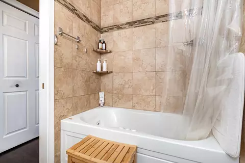 Bath - 19638 Glennell Ave, Mokena, IL 60448 photo 3 of 3
