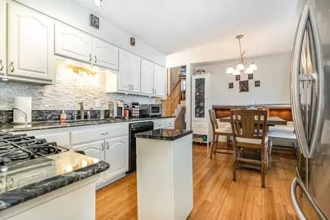 Kitchen - 19638 Glennell Ave, Mokena, IL 60448 photo 1 of 3