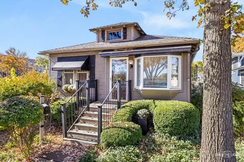 509 N Brainard St, Naperville, IL 60563