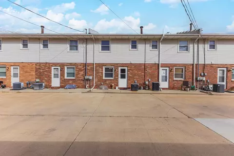 Exterior - 105 E Lincoln St #K, Normal, IL 61761 photo 9 of 9
