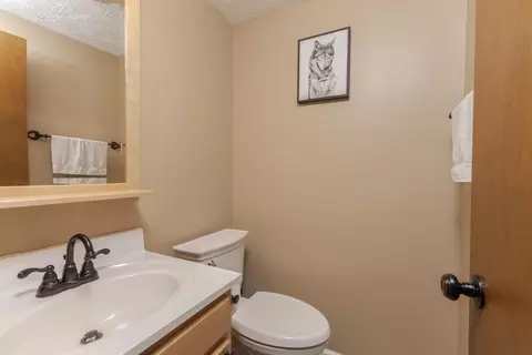 Bath - 105 E Lincoln St #K, Normal, IL 61761 photo 2 of 2