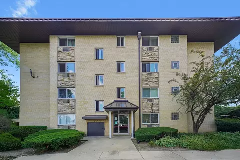 2226 S Goebbert Rd S #473, Arlington Heights, IL 60005