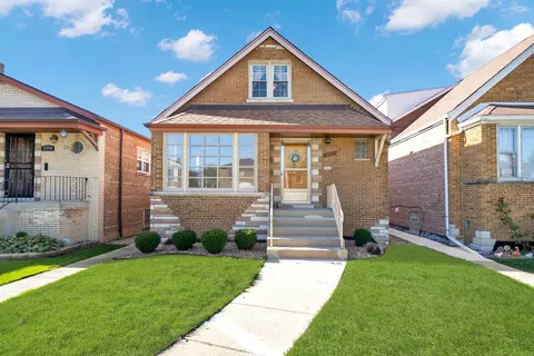 5730 S Tripp Ave, Chicago, IL 60629