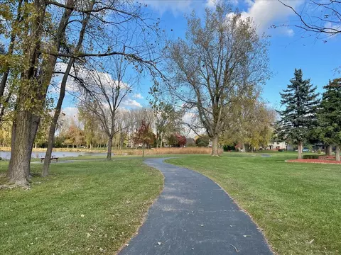 718 Fairview Ln, Bartlett, IL 60103 photo 32