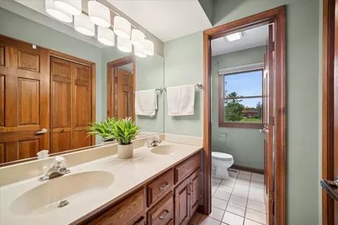 718 Fairview Ln, Bartlett, IL 60103 photo 17