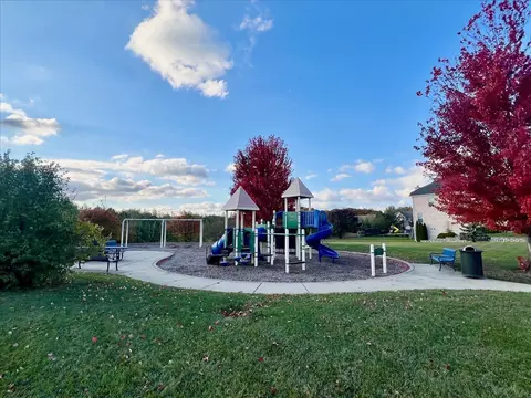 718 Fairview Ln, Bartlett, IL 60103 photo 37