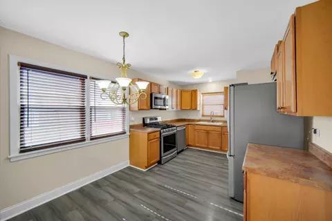 Kitchen - 15532 Drexel Ave, Dolton, IL 60419 photo 4 of 4