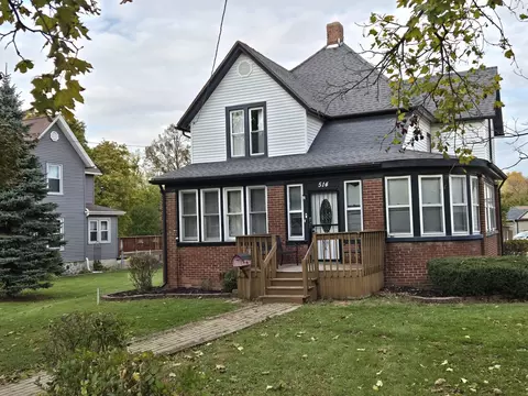 514 Washington St, Woodstock, IL 60098