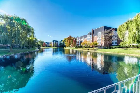 100 Lake Blvd #603, Buffalo Grove, IL 60089