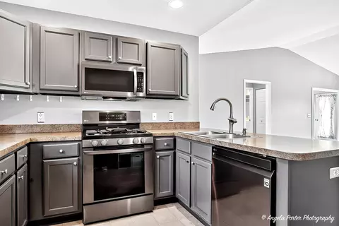 806 Madison Ave, Mchenry, IL 60050 photo 10