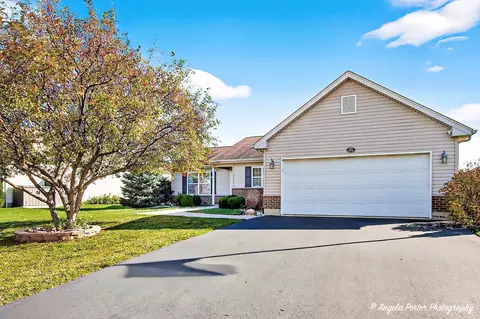 806 Madison Ave, Mchenry, IL 60050 photo 2