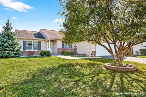 806 Madison Ave, Mchenry, IL 60050