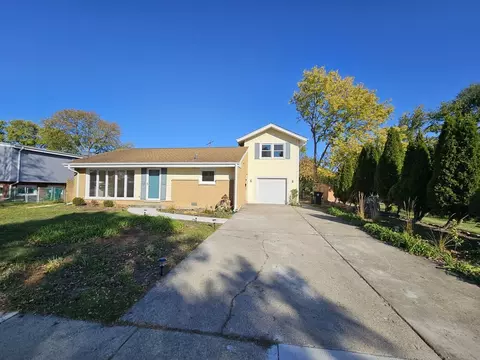 7434 Emerson St, Morton Grove, IL 60053