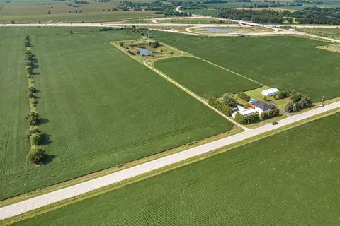 21303 Harmony Rd, Marengo, IL 60152 photo 2