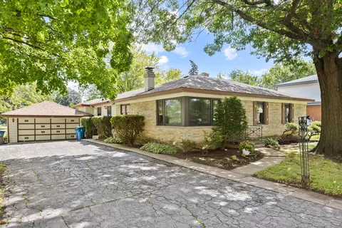259 Pine Ln, Bensenville, IL 60106