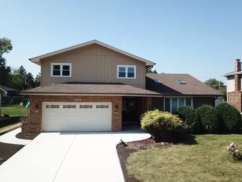 10134 S 87th Ct, Palos Hills, IL 60465
