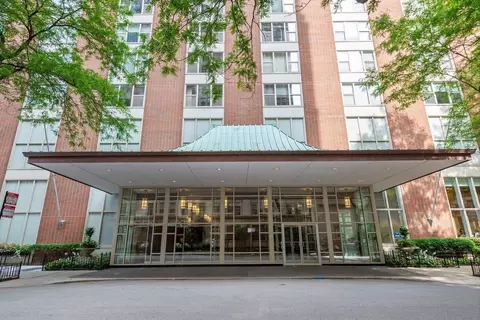 1325 N State Pkwy #8E, Chicago, IL 60610
