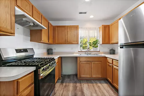 Kitchen - 2573 Canyon Dr, Plainfield, IL 60586 photo 1 of 2