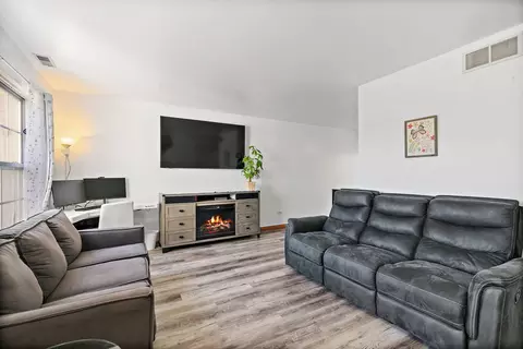 Living - 2573 Canyon Dr, Plainfield, IL 60586 photo 3 of 3
