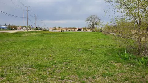 18 W W570 W North Ave, Villa Park, IL 60181