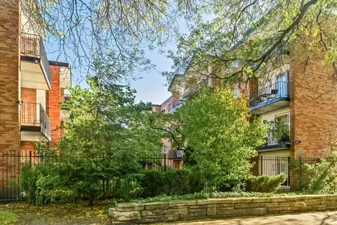 6961 N Oakley Ave #210, Chicago, IL 60645