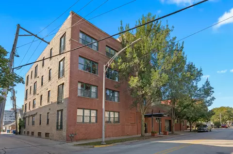 7240 Franklin St #2A, Forest Park, IL 60130