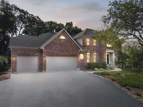 6 N679 Colonel Bennett Ln, Saint Charles, IL 60175