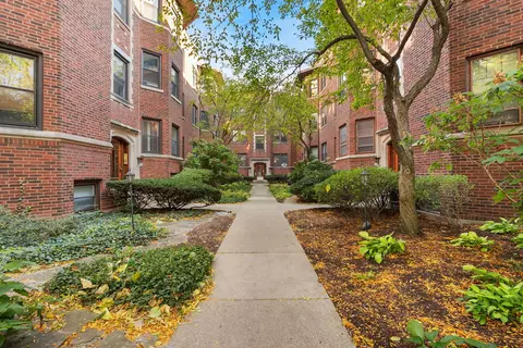 529 W Brompton Ave #3N, Chicago, IL 60657