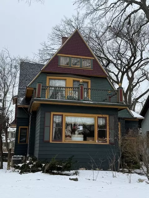 193 Herrick Rd, Riverside, IL 60546