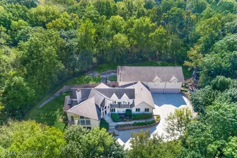 925 N River Rd, Algonquin, IL 60102
