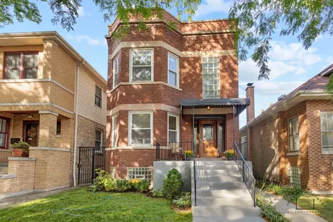 3740 N Leavitt St, Chicago, IL 60618