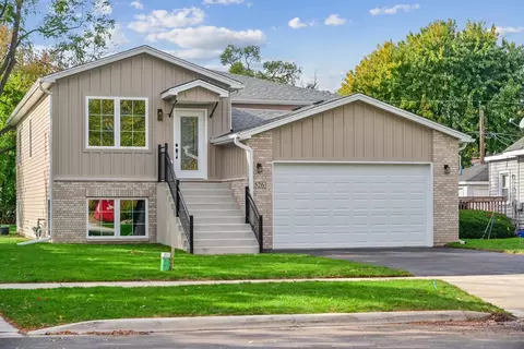 526 N Harvard Ave, Villa Park, IL 60181