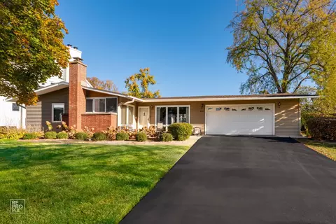 815 W 56th St, Hinsdale, IL 60521