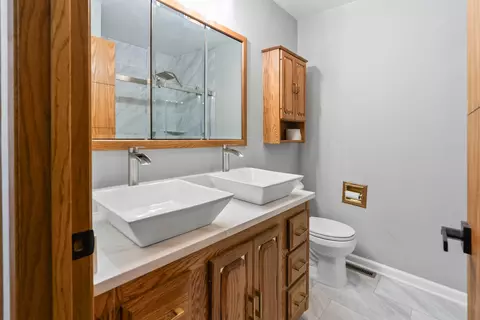 Bath - 28465 S Western Ave, Beecher, IL 60401 photo 1 of 3