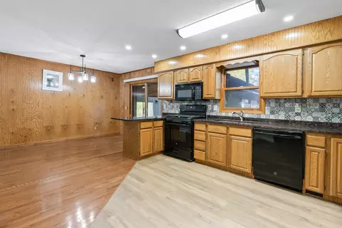 Kitchen - 28465 S Western Ave, Beecher, IL 60401 photo 1 of 1