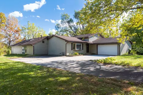 28465 S Western Ave, Beecher, IL 60401