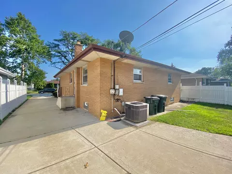 Exterior - 3454 E 170th St, Lansing, IL 60438 photo 4 of 5