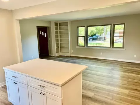 Living - 1011 Monroe Dr, Bloomington, IL 61701 photo 3 of 3