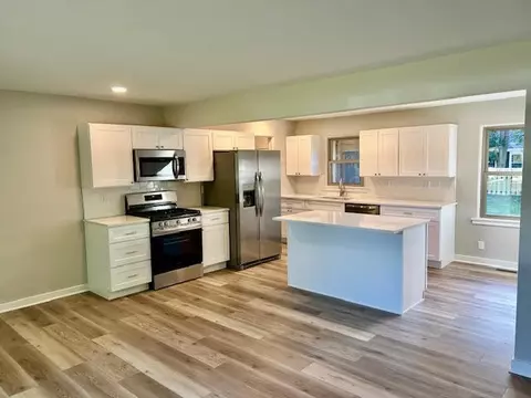 Kitchen - 1011 Monroe Dr, Bloomington, IL 61701 photo 1 of 4