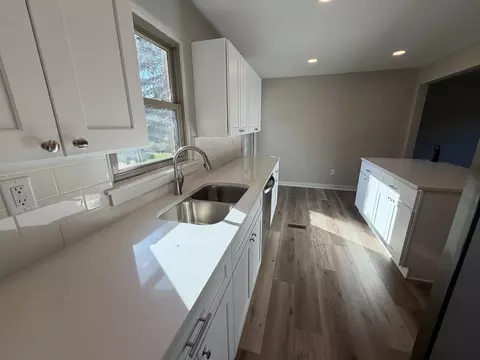 Kitchen - 1011 Monroe Dr, Bloomington, IL 61701 photo 3 of 4