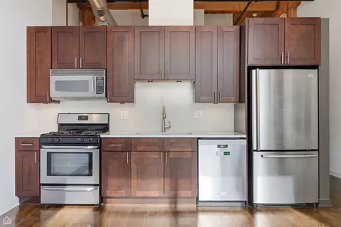 Kitchen - 215 N Aberdeen St #607B, Chicago, IL 60607 photo 1 of 1
